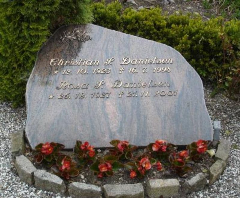 Rosa  S. Danielsen.jpg